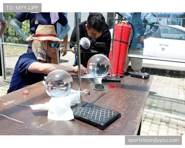 门框反弹后球是否有效？规则拆解告诉你判罚关键点